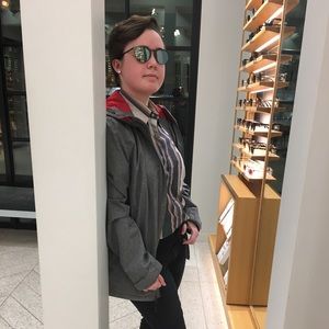 Meet your Posher, Lili